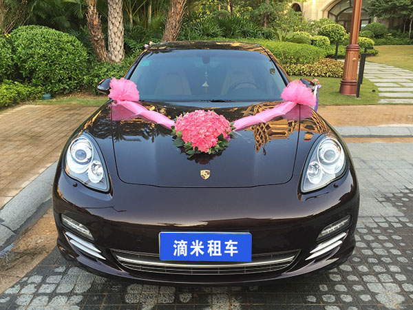 保時(shí)捷 帕拉梅拉 4座婚禮花車